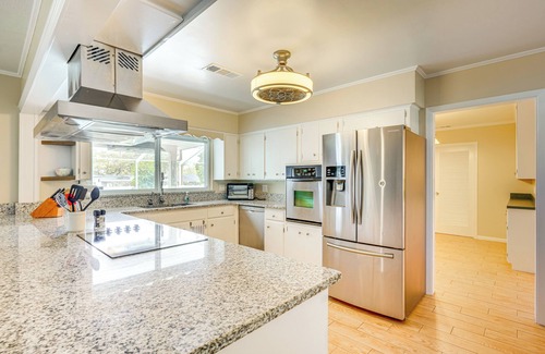 Winter Haven House | 6 Mi to Legoland: Retreat w/Pool & Fenced Yard