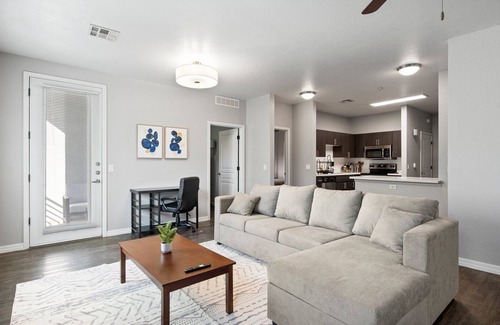 Deer Valley Apartment | 6 Miles From Banner thunderbird w/Pool and Gym