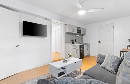 Northeast Tampa Apartment | 6 Miles from Downtown Tampa