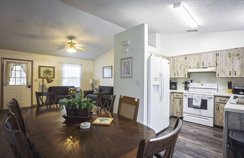 Fellowship House | 6 Miles To WEC Fenced Yard Pet Friendly Location Lots of Trees