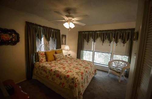 Wimberley House | 6 Oaks on the Blanco – A River Retreat Like No Other