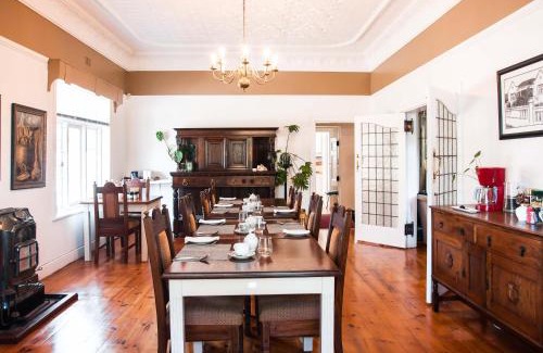 Bredasdorp House | 6 on Kloof Guest House