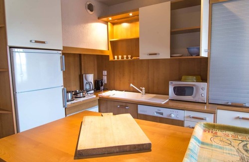 Saint-Leger-de-Peyre House | 6-person gîte with terrace in a traditional village in the Parc des Loups