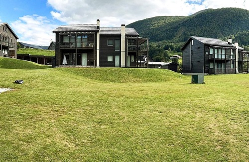 Myrkdalen Apartment | 6 person holiday home in Vossestrand