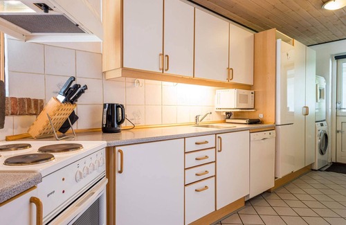 Jegum House | 6 person holiday home in Oksbøl