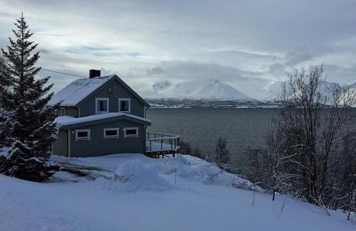 Lyngen House | 6 person holiday home in Olderdalen