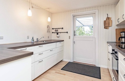 Hou House | 6 person holiday home in Hals