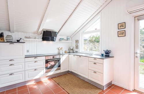 Henne Strand House | 6 person holiday home in Henne