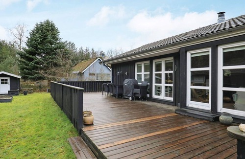 Hou House | 6 person holiday home in Hals
