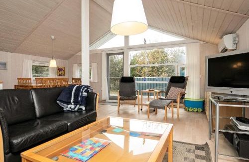 Grønhøj House | 6 person holiday home in Løkken