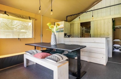 Zeewolde Cottage | 6-person safari tent lodge