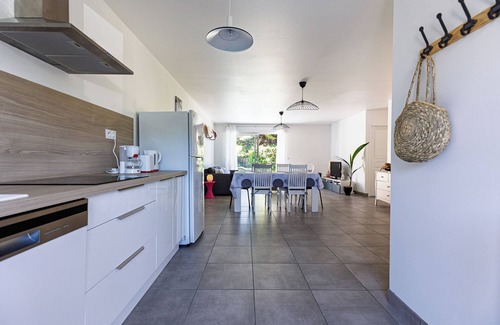 Soustons Apartment | 6-Person Vacation Apartment in Soustons – Modern Comfort, Private Garden & Outdoor Terrace