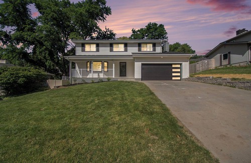 Deer Ridge House | 6 Private bedrooms with desks, 3.5 Bath, 940 Mbps, Patio with Grill