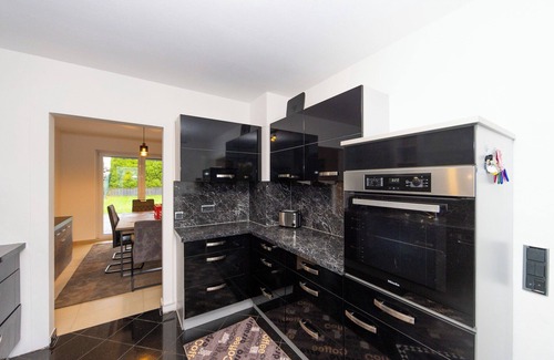 Fulda House | 6 room vacation home in Fulda's top location and 1.5 km from the center.