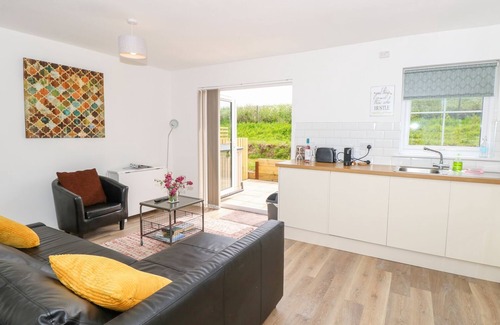 Freshwater Cottage | 6 YARMOUTH COTTAGES, pet friendly, with a garden in Freshwater