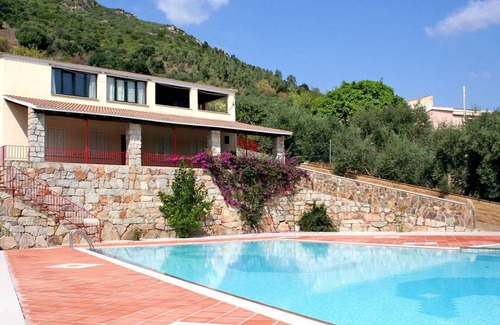 Jerzu Apartment | 60 m² Apartment ∙ 1 bedroom ∙ 4 guests
