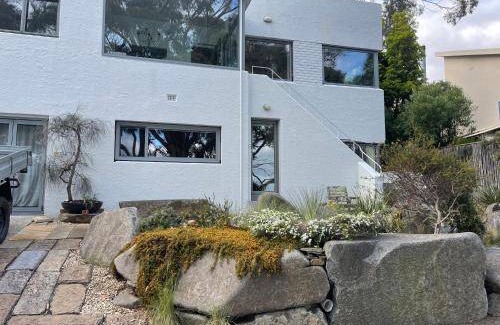 Taroona Apartment | 60 m² Apartment ∙ 2 bedrooms ∙ 5 guests