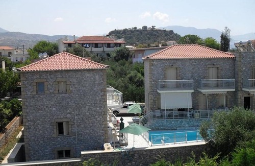 Stoupa Apartment | 60 m² Apartment ∙ 2 bedrooms ∙ 4 guests