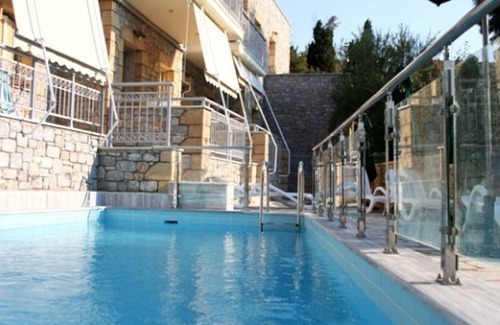 Stoupa Apartment | 60 m² Apartment ∙ 2 bedrooms ∙ 4 guests