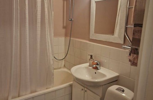 Farsta Apartment | 60 m² Apartment ∙ 2 bedrooms ∙ 2 guests