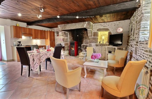 Trans-la-Foret House | 60 m² Gîte ∙ 2 bedrooms ∙ 4 guests