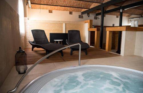 Budyne nad Ohri Hotel | 60 m² Hotel ∙ 2 bedrooms ∙ 8 guests