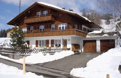 Sigriswil House | 60 m² House ∙ 1 bedroom ∙ 4 guests