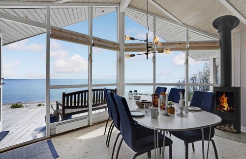 Kelstrup Strand House | 60 m² House ∙ 2 bedrooms ∙ 4 guests
