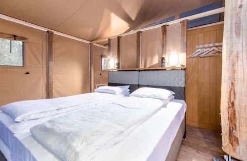 Neufchateau Other | 60 m² Tent ∙ 3 bedrooms ∙ 8 guests