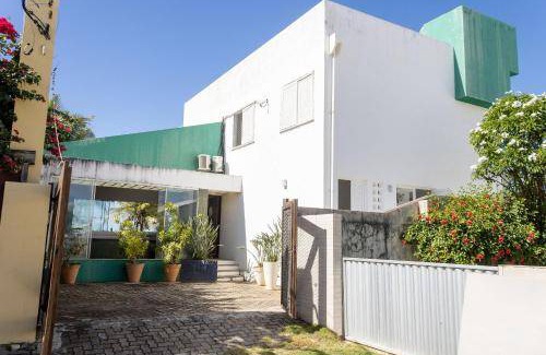 Itacimirim House | 600 m² House ∙ 6 bedrooms ∙ 16 guests