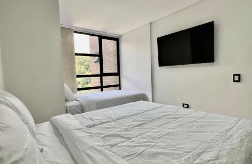 El Castillo Apartment | 602, Modern apartment in heart of El Poblado + View!