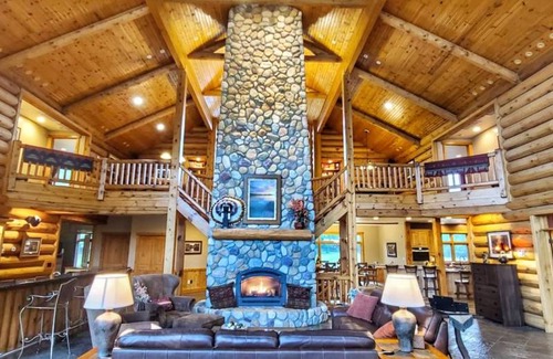 Ingalls House | 608 m² House ∙ 8 bedrooms ∙ 18 guests