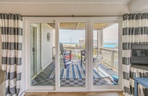 North Carolina Coast Apartment | 61 m² Apartment ∙ 1 bedroom ∙ 4 guests
