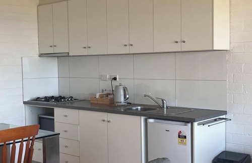 Skenes Creek Hotel | 61 OCEAN ROAD MOTEL