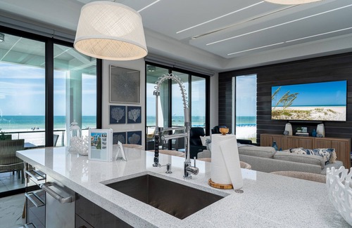 Fort Myers Beach House | 61 Once Upon A Tide: 4BR Beachfront with Pool & Spa!