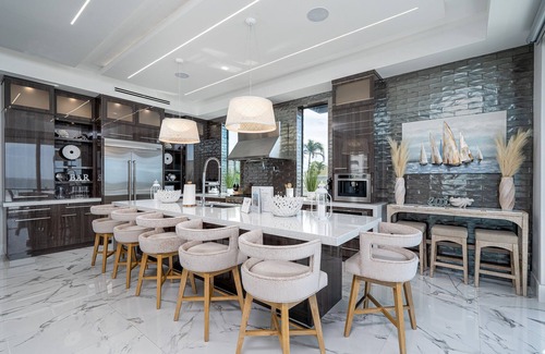 Fort Myers Beach House | 61 Once Upon A Tide: 4BR Beachfront with Pool & Spa!