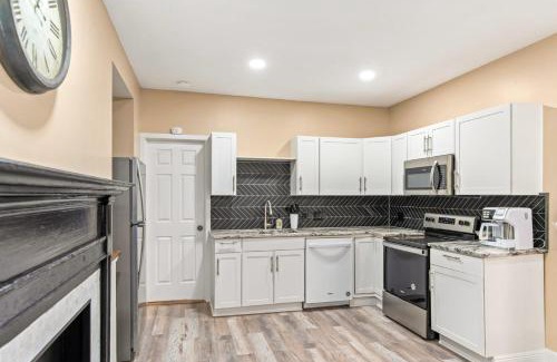 Natchez Apartment | 610 Franklin - Downstairs - 2 Bed, 2 Bath, Heart of Downtown, Pet Friendly with fee