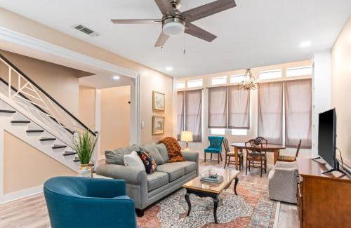 Natchez Apartment | 610 Franklin - Downstairs - 2 Bed, 2 Bath, Heart of Downtown, Pet Friendly with fee
