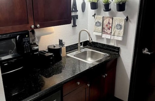 Ruskin Condo | 617 Canal and Poolview - Little Harbor Beach Resort!