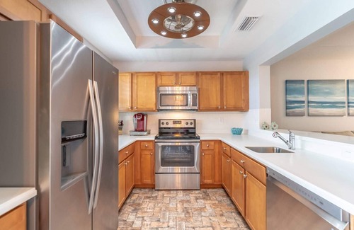 Ruskin House | 617 Little Harbor