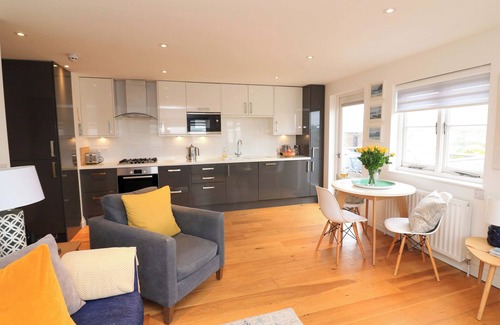 Kingsbridge Cottage | 61B FORE STREET, pet friendly in Kingsbridge