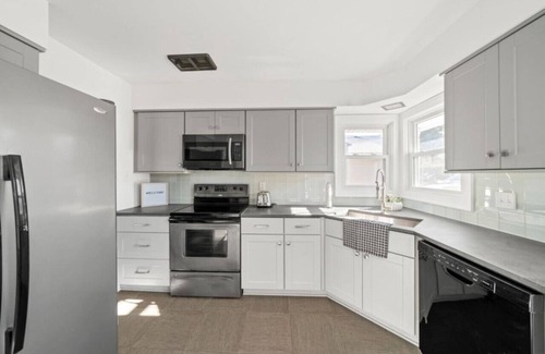 Urbandale House | 6212 Boston Avenue · 3 bdr /1 bath Fully Remodeled House off Merle Hay