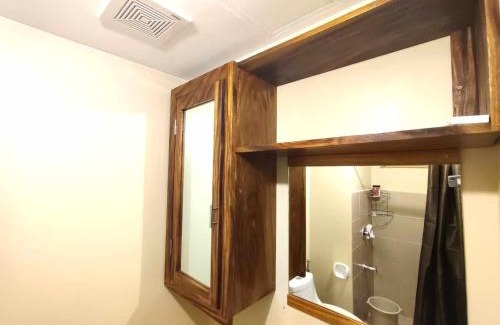 Mandurriao Hotel | 622 Tower 1 Comfy, Cozy, Central w Free Pool Access