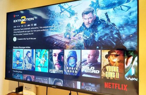 Mandurriao Hotel | 622 Tower 1 Comfy, Cozy, Central w Free Pool Access