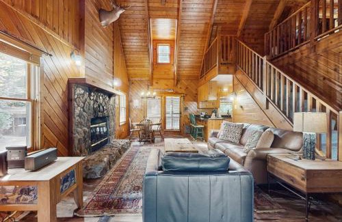 Screamer Mountain House | 629 Saddle Gap Dr