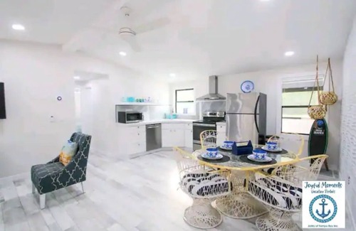 Lutz House | #63 @Palms by Joyful Moments Vacation Rentals