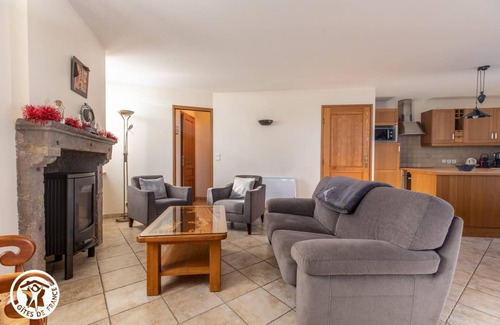 Besse-en-Chandesse House | 63g63834 - Besse-et-saint-anastaise