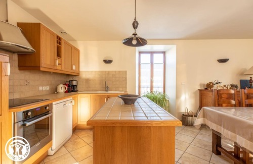 Besse-en-Chandesse House | 63g63834 - Besse-et-saint-anastaise