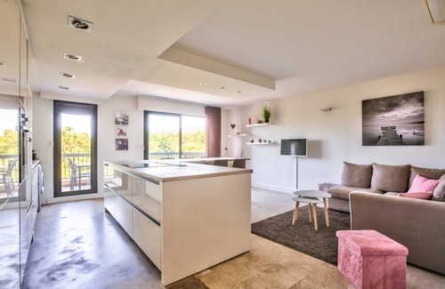 Mandelieu-La-Napoule Apartment | 64 m² Apartment ∙ 2 bedrooms ∙ 4 guests