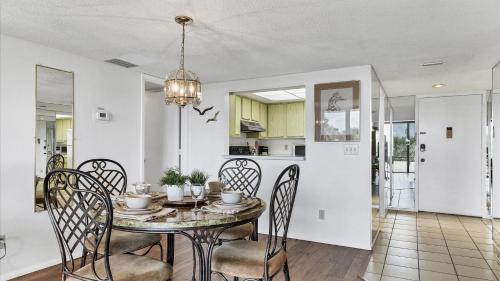 Siesta Key House | 6415 Midnight Pass #307